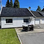 Апартаменты Sjarmerende Hus I Vennesla